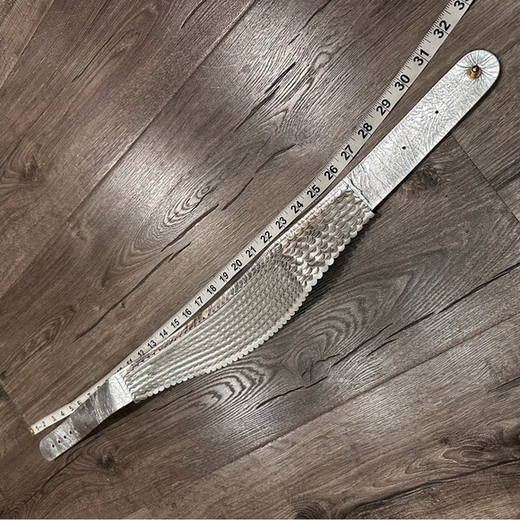 Vintage Charles Jourdan Belt Women\'s Silver Tone Metallic Leather Made France M main image 8
